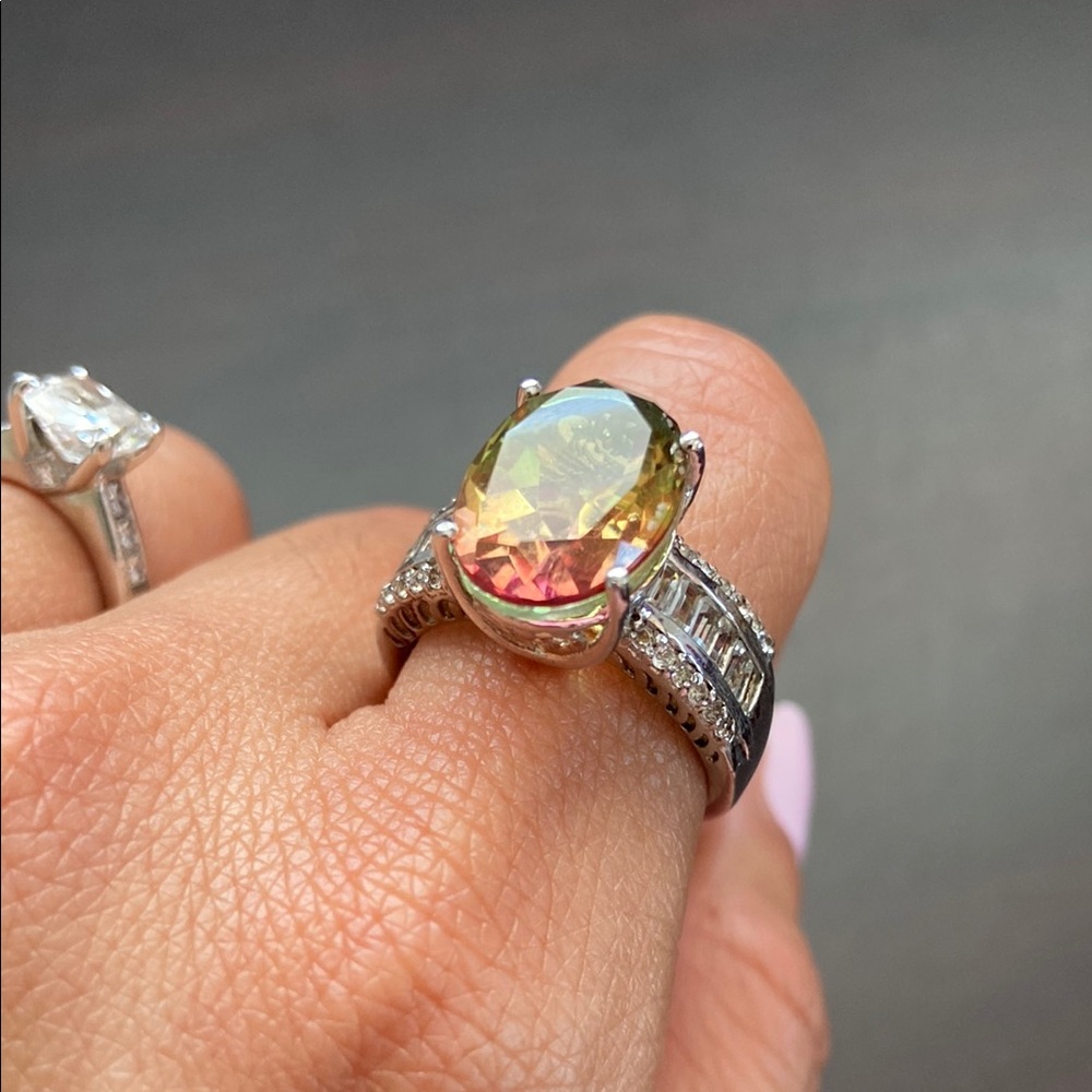 Elegant Multicolor Gemstone Ring